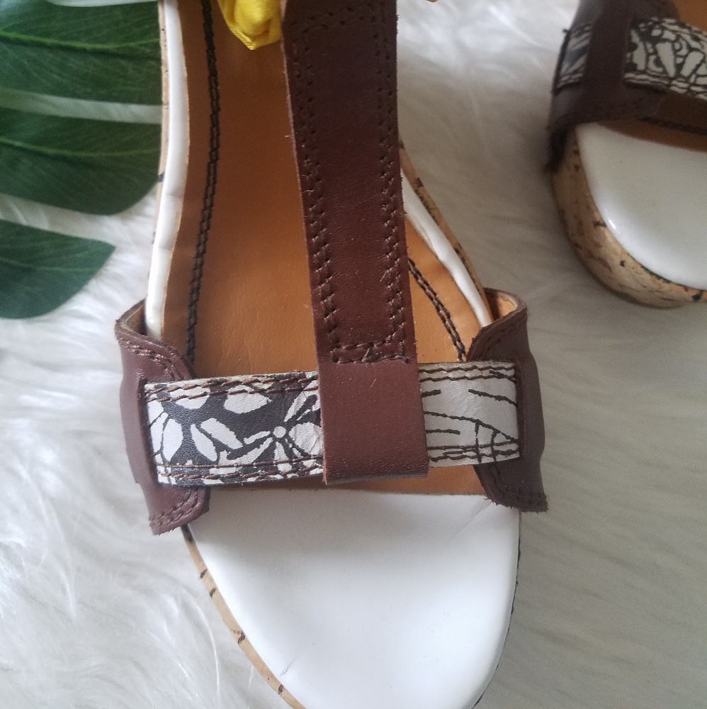 Wedge Sandal - Picture 4 of 6